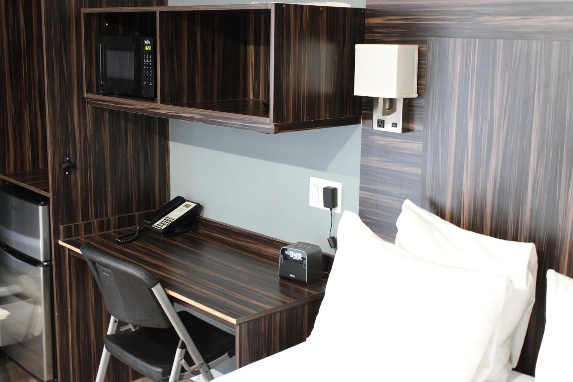 Olux Hotel-Motel-Suites Laval Dış mekan fotoğraf