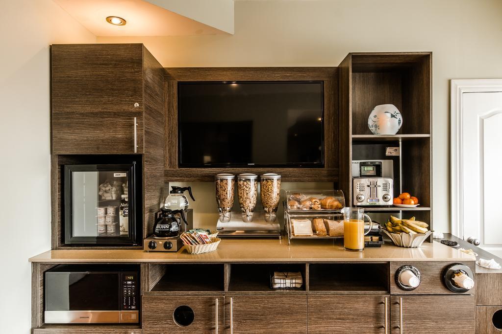 Olux Hotel-Motel-Suites Laval Dış mekan fotoğraf